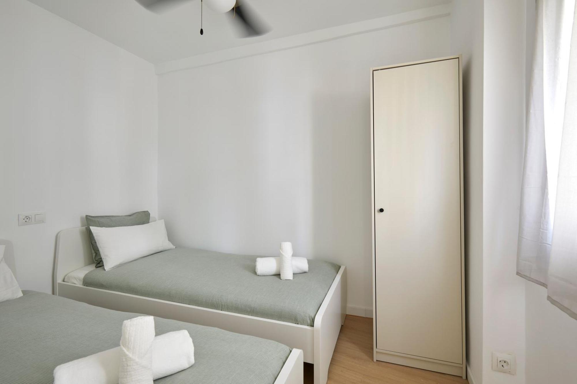 Apartment 17 Next To El Molino Barcelona